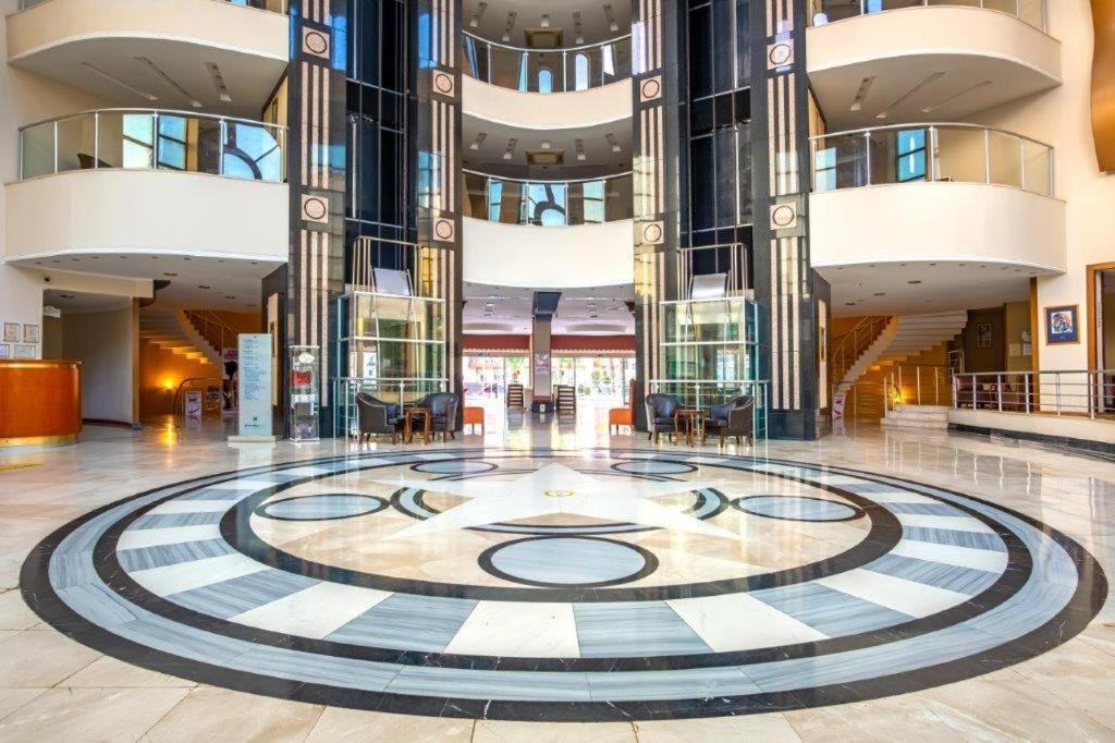 Pineta Park Deluxe Hotel 말마리스 외부 사진