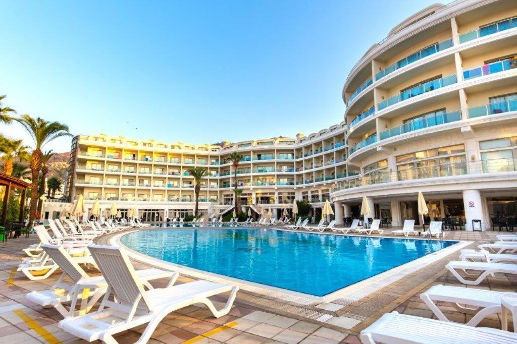 Pineta Park Deluxe Hotel 말마리스 외부 사진