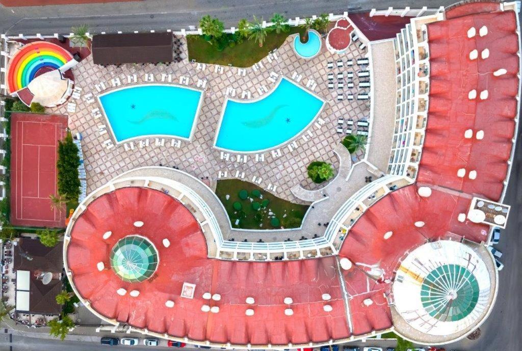Pineta Park Deluxe Hotel 말마리스 외부 사진